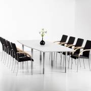 Konferencebord Consensus, Hvid 2800x1000 mm b&Atilde;&yen;dformet, Alugr&Atilde;&yen; understel
